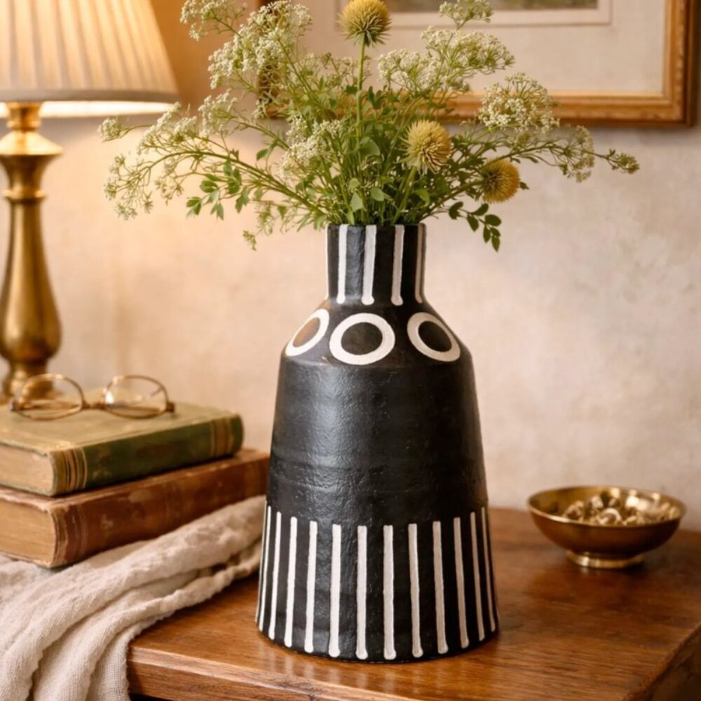 Black & White Pottery Vase